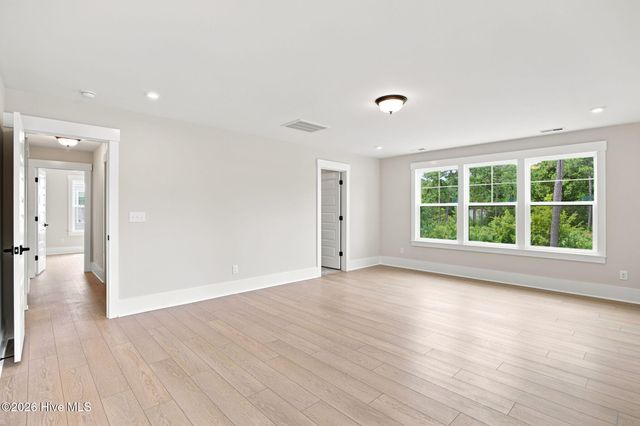 1004 Fawn Valley Way, Wilmington, NC 28409