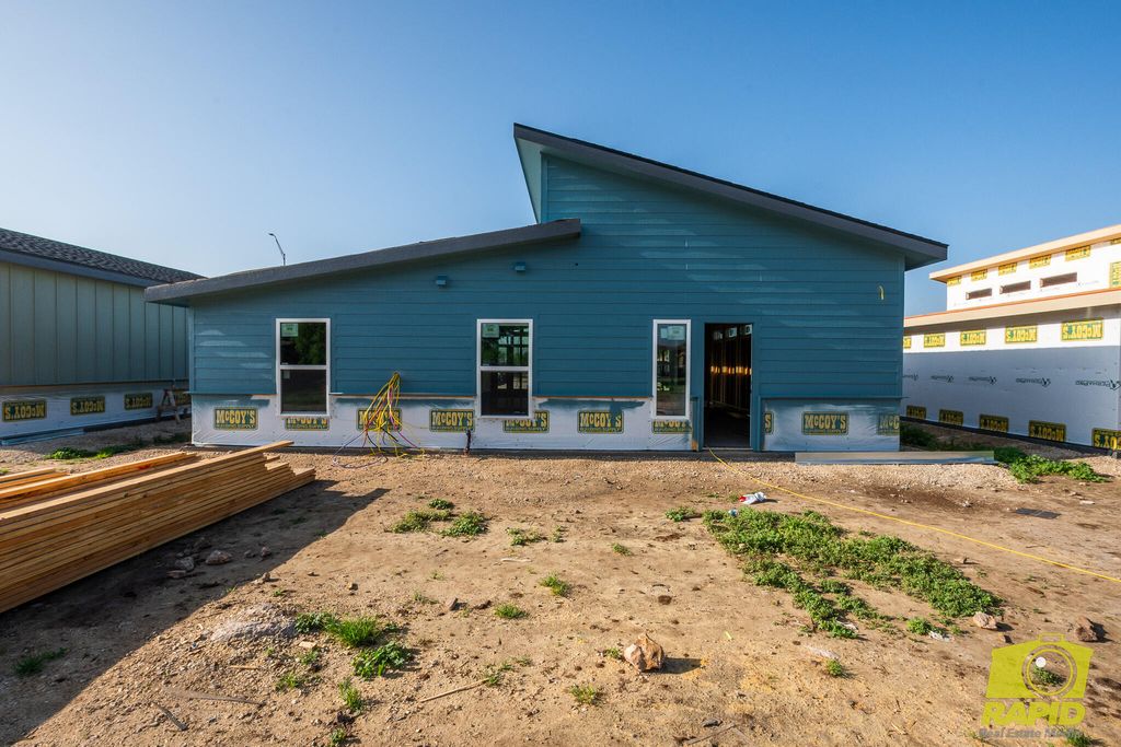 Image 5 of property listing at 314 Lake View Heroes Drive, San Angelo, TX 76903