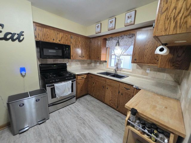 3717 S 95th STREET, Milwaukee, WI 53228