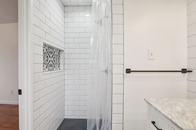 445 Granada, New Braunfels, TX 78130