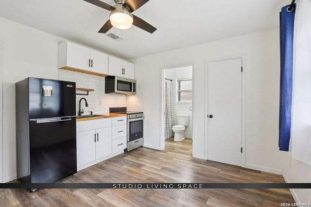 445 Granada, New Braunfels, TX 78130