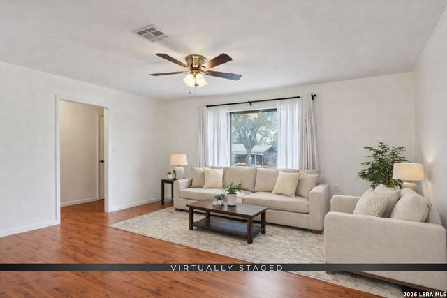 445 Granada, New Braunfels, TX 78130