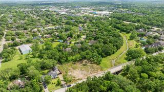 1405 Greenbriar Drive, Friendswood, TX 77546