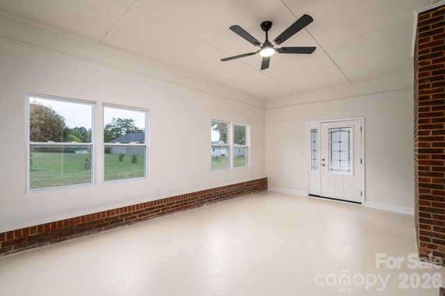 1081 Redleaf Trail, Lincolnton, NC 28092