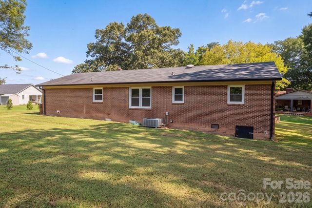 1081 Redleaf Trail, Lincolnton, NC 28092