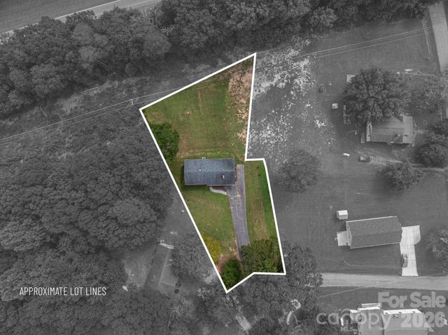 1081 Redleaf Trail, Lincolnton, NC 28092