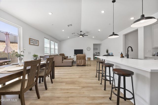 212 Artina Court, Tehachapi, CA 93561