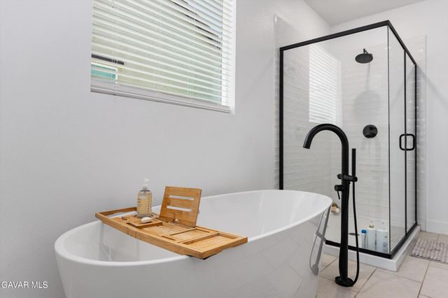 212 Artina Court, Tehachapi, CA 93561