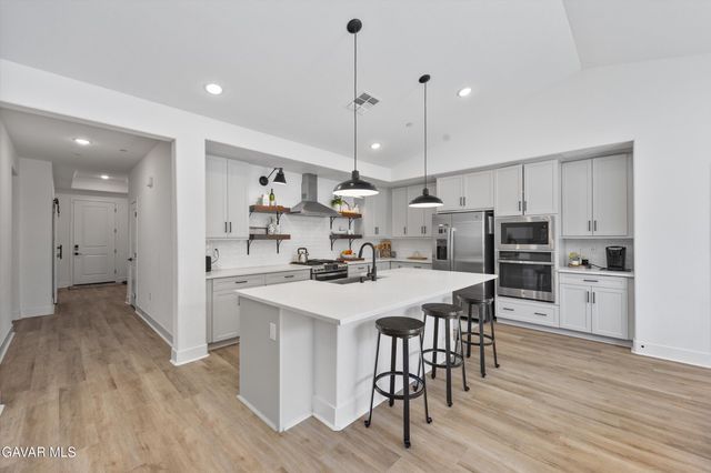 212 Artina Court, Tehachapi, CA 93561