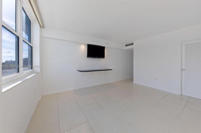 10350 W Bay Harbor Dr 5E, Bay Harbor Islands, FL 33154