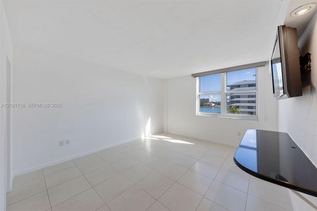 10350 W Bay Harbor Dr 5E, Bay Harbor Islands, FL 33154