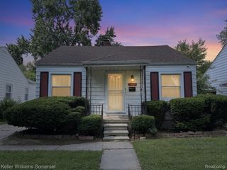 19130 Woodcrest Street, Harper Woods, MI 48225