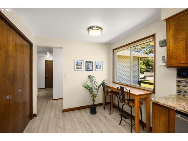 3128 Se TIMBERLAKE Dr, Hillsboro, OR 97123