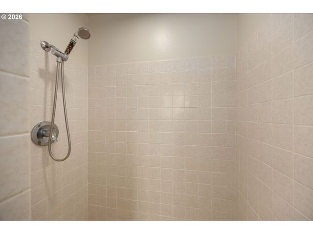 3128 Se TIMBERLAKE Dr, Hillsboro, OR 97123