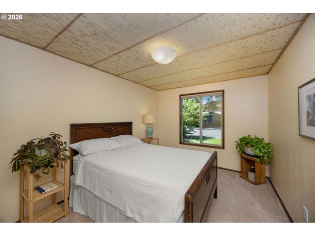 3128 Se TIMBERLAKE Dr, Hillsboro, OR 97123