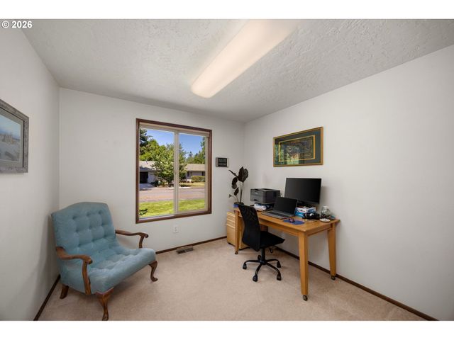 3128 Se TIMBERLAKE Dr, Hillsboro, OR 97123