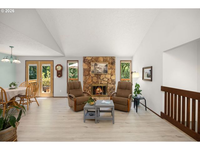 3128 Se TIMBERLAKE Dr, Hillsboro, OR 97123