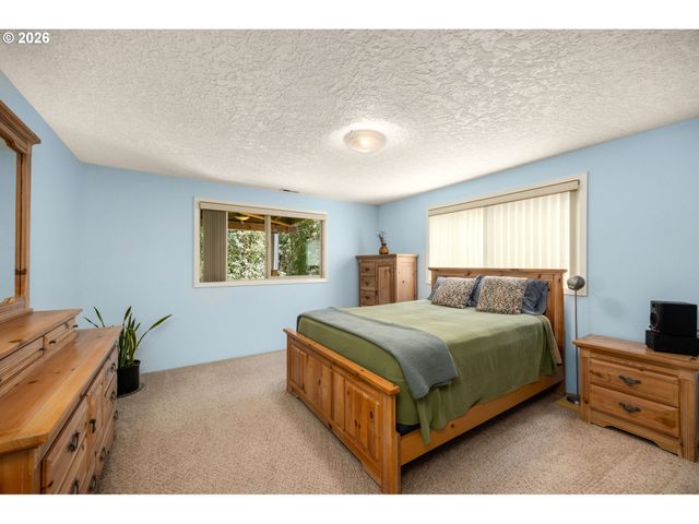 3128 Se TIMBERLAKE Dr, Hillsboro, OR 97123