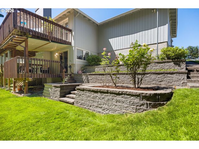 3128 Se TIMBERLAKE Dr, Hillsboro, OR 97123