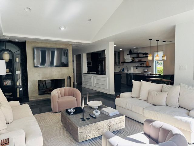 6332 Southpoint Drive, Dallas, TX 75248