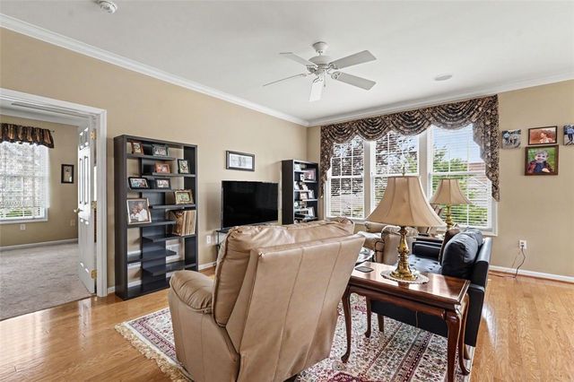 533 Pioneer Ln, New Sewickley Twp, PA 15042