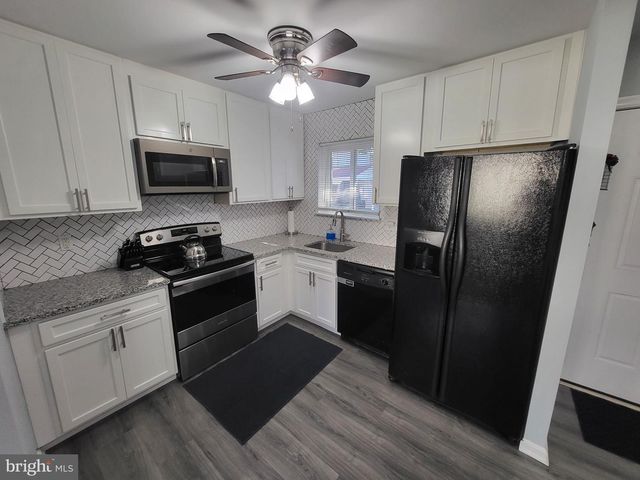3086 HEATHCOTE RD, Waldorf, MD 20602