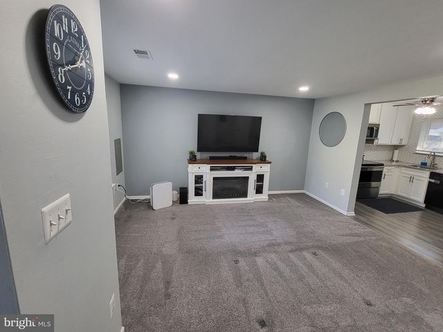 3086 HEATHCOTE RD, Waldorf, MD 20602