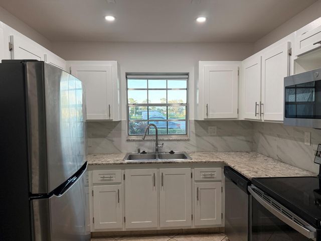 14676 Canalview Drive A, Delray Beach, FL 33484