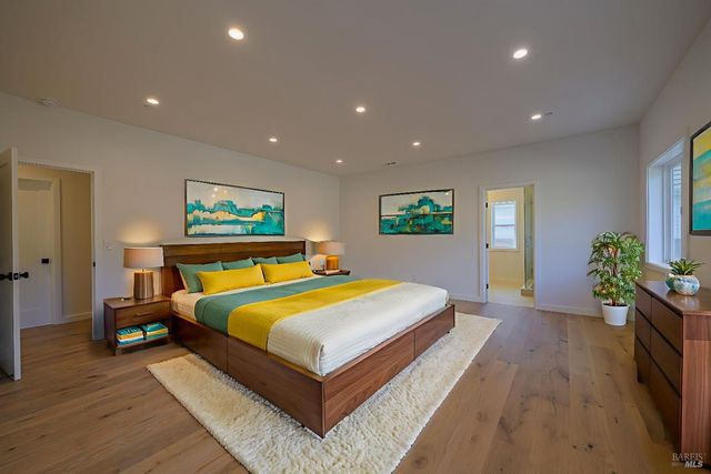 8388 Paradise Lagoon Dr, Lucerne, CA 95458