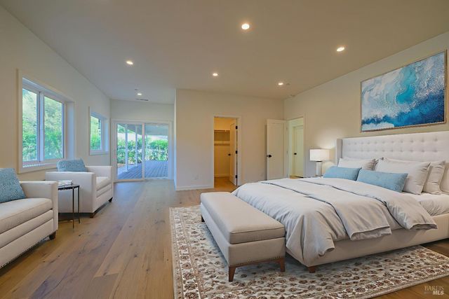 8388 Paradise Lagoon Dr, Lucerne, CA 95458