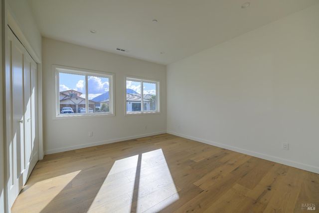 8388 Paradise Lagoon Dr, Lucerne, CA 95458