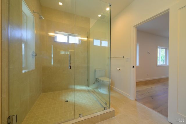 8388 Paradise Lagoon Dr, Lucerne, CA 95458