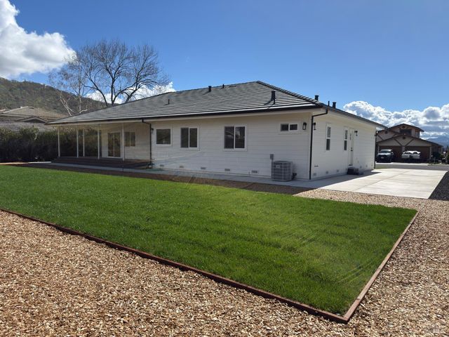 8388 Paradise Lagoon Dr, Lucerne, CA 95458