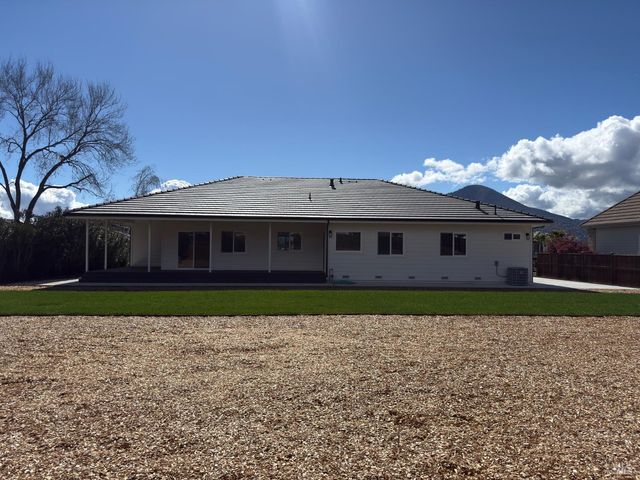 8388 Paradise Lagoon Dr, Lucerne, CA 95458