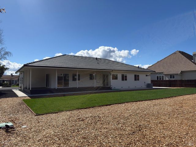 8388 Paradise Lagoon Dr, Lucerne, CA 95458
