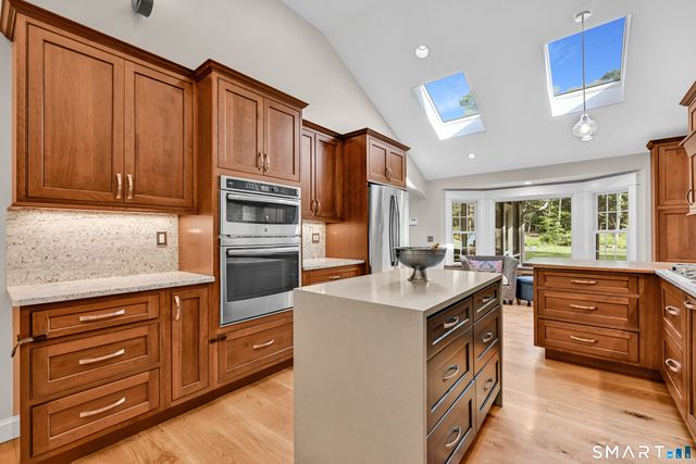14 Saw Mill Road, Weston, CT 06883