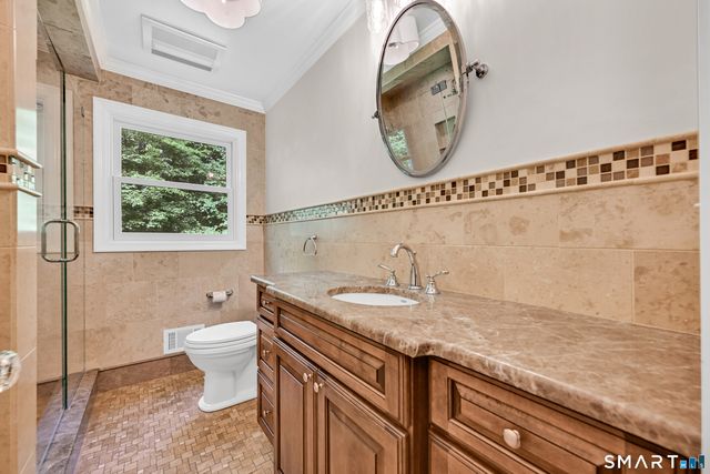 14 Saw Mill Road, Weston, CT 06883