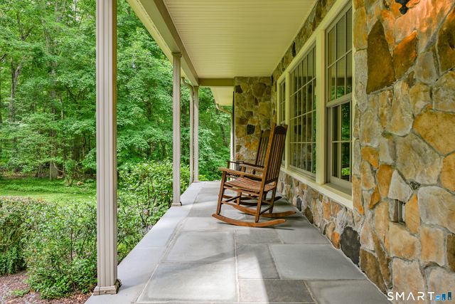 14 Saw Mill Road, Weston, CT 06883