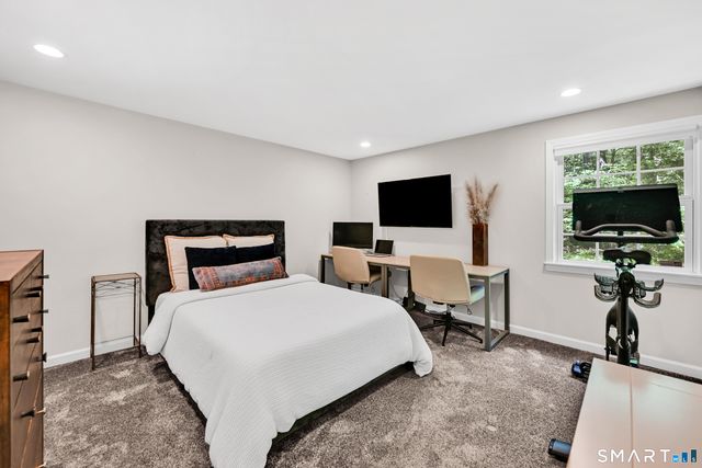14 Saw Mill Road, Weston, CT 06883