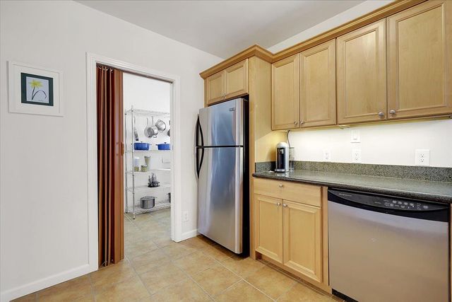 817 3rd Ave, Sacramento, CA 95818