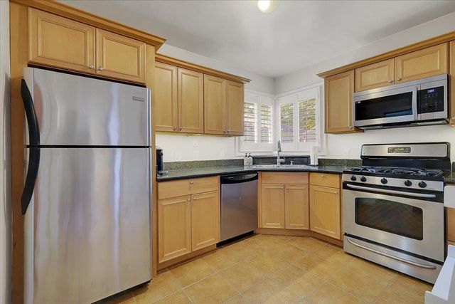 817 3rd Ave, Sacramento, CA 95818