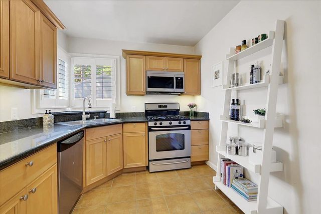 817 3rd Ave, Sacramento, CA 95818