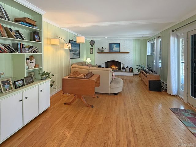 31 Pleasant Ridge Drive, Poughkeepsie, NY 12603