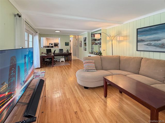 31 Pleasant Ridge Drive, Poughkeepsie, NY 12603