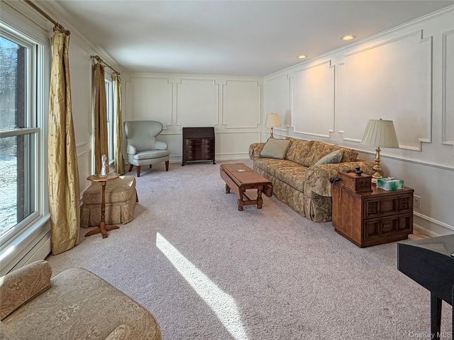 31 Pleasant Ridge Drive, Poughkeepsie, NY 12603