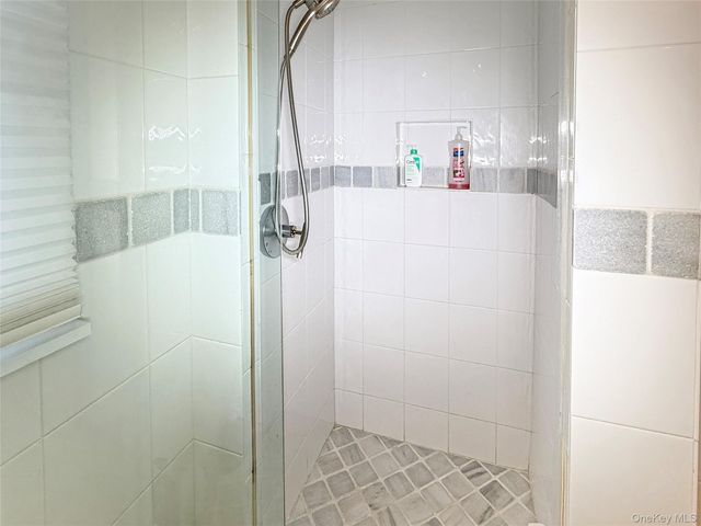 31 Pleasant Ridge Drive, Poughkeepsie, NY 12603