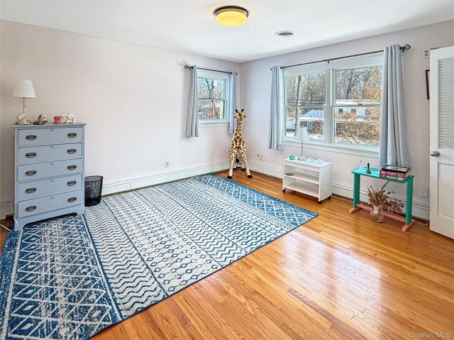 31 Pleasant Ridge Drive, Poughkeepsie, NY 12603