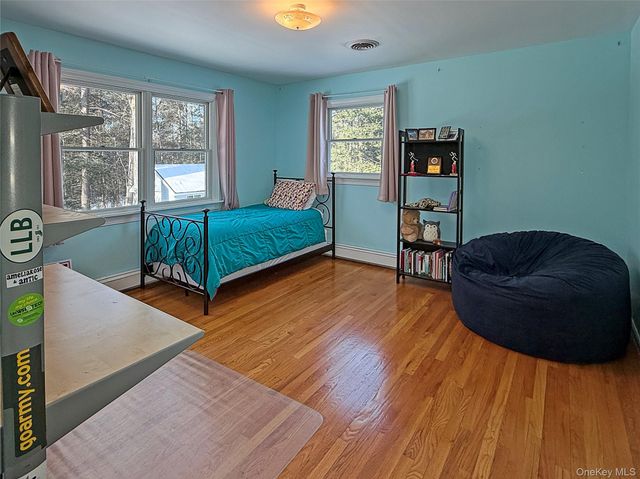 31 Pleasant Ridge Drive, Poughkeepsie, NY 12603