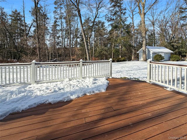 31 Pleasant Ridge Drive, Poughkeepsie, NY 12603