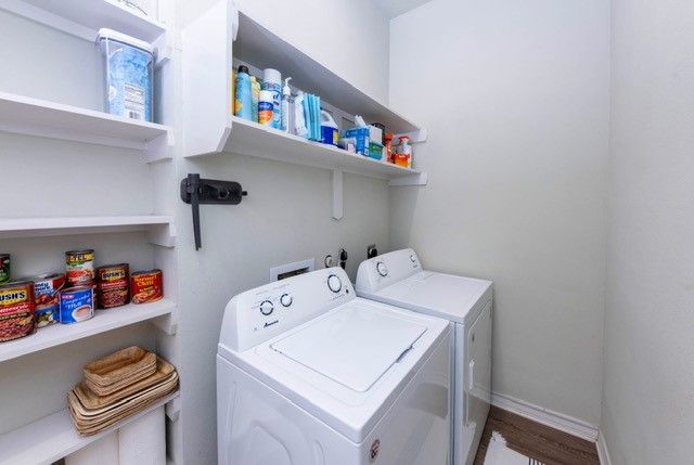 101 Boardwalk Ave, Rockport, TX 78382